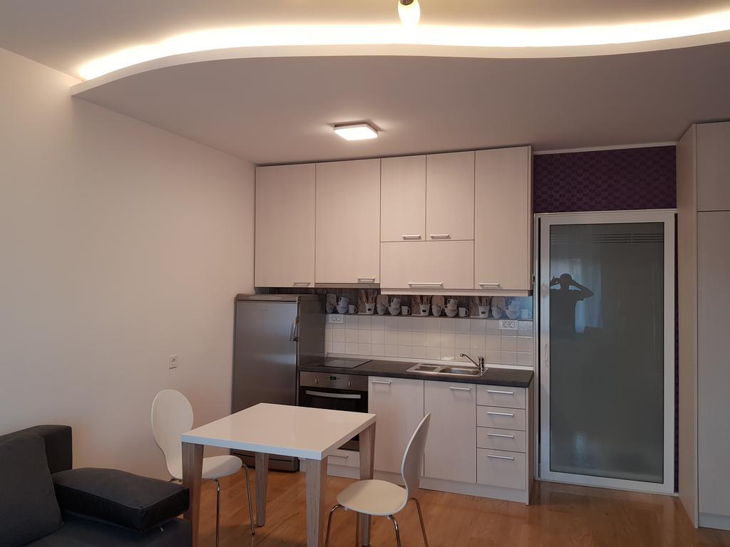 Sara - Modern Apartment In The City Center 노비사드 외부 사진
